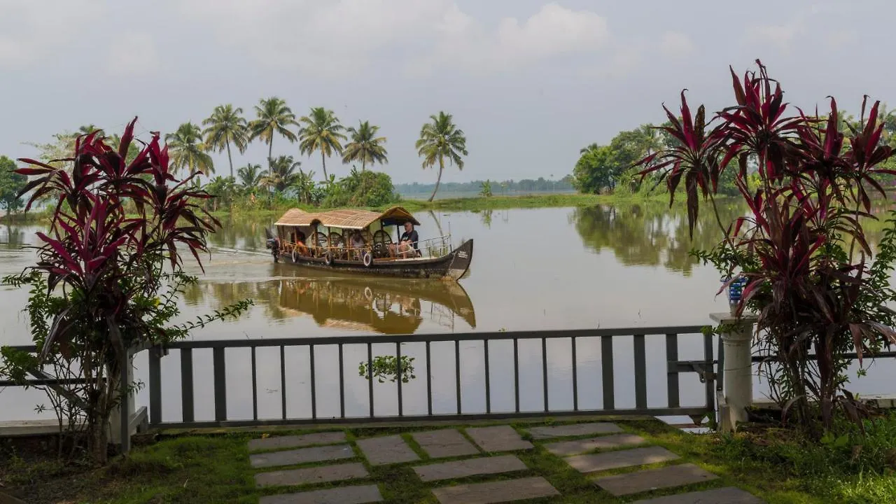 Warmth Lake Haven Alappuzha